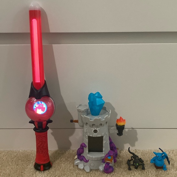 Mighty Wizard Vog Red Wand, Magical Wizard Tower & Accessories! | Tower Untested - Picture 1 of 9